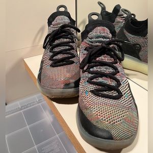 Nike KD 11 “What the KD” size 9.5 men’s. Great condition